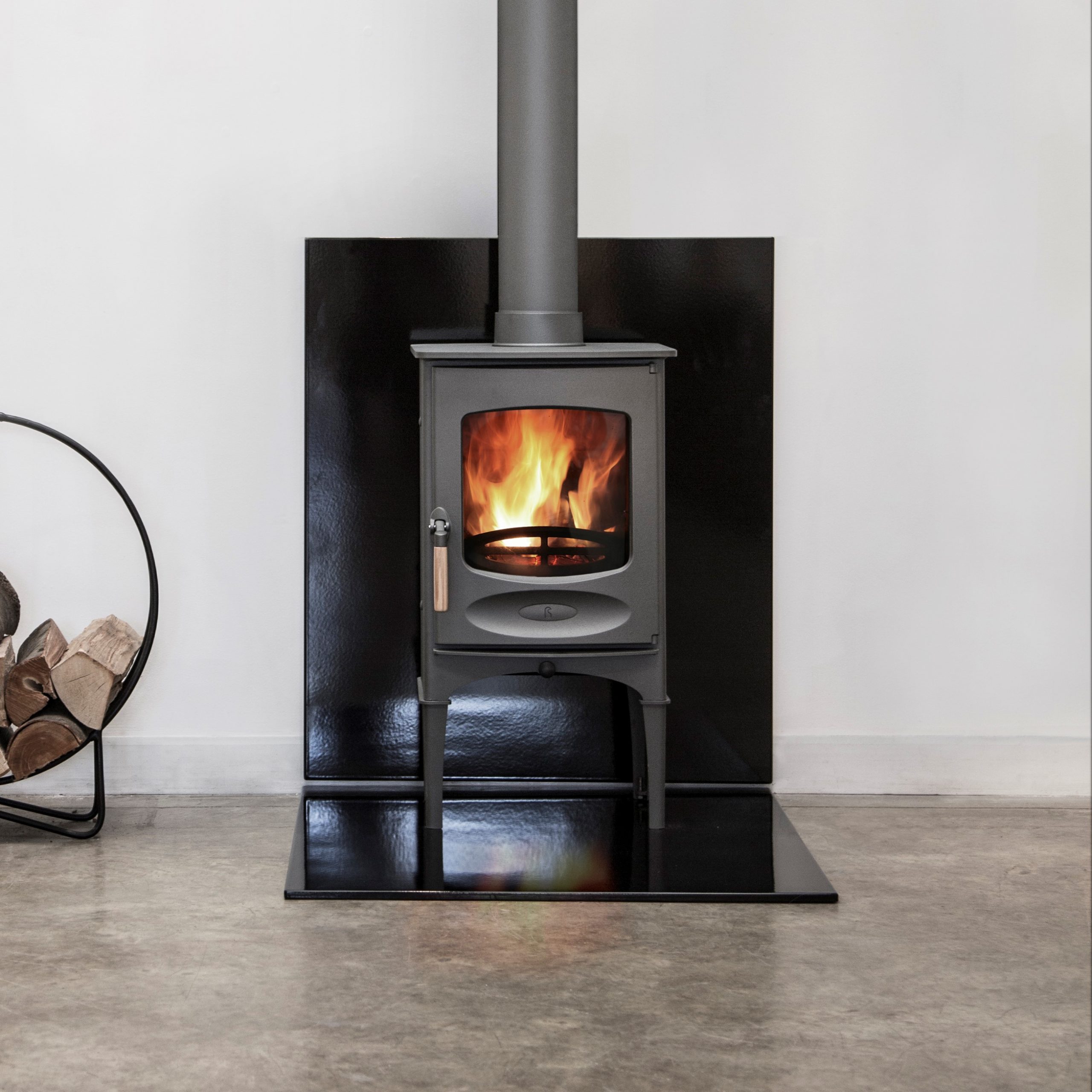 VLAZE wall mounted heat shield set designed to protect the wall behind this  @charnwoodstoves Cove 1 - The t…